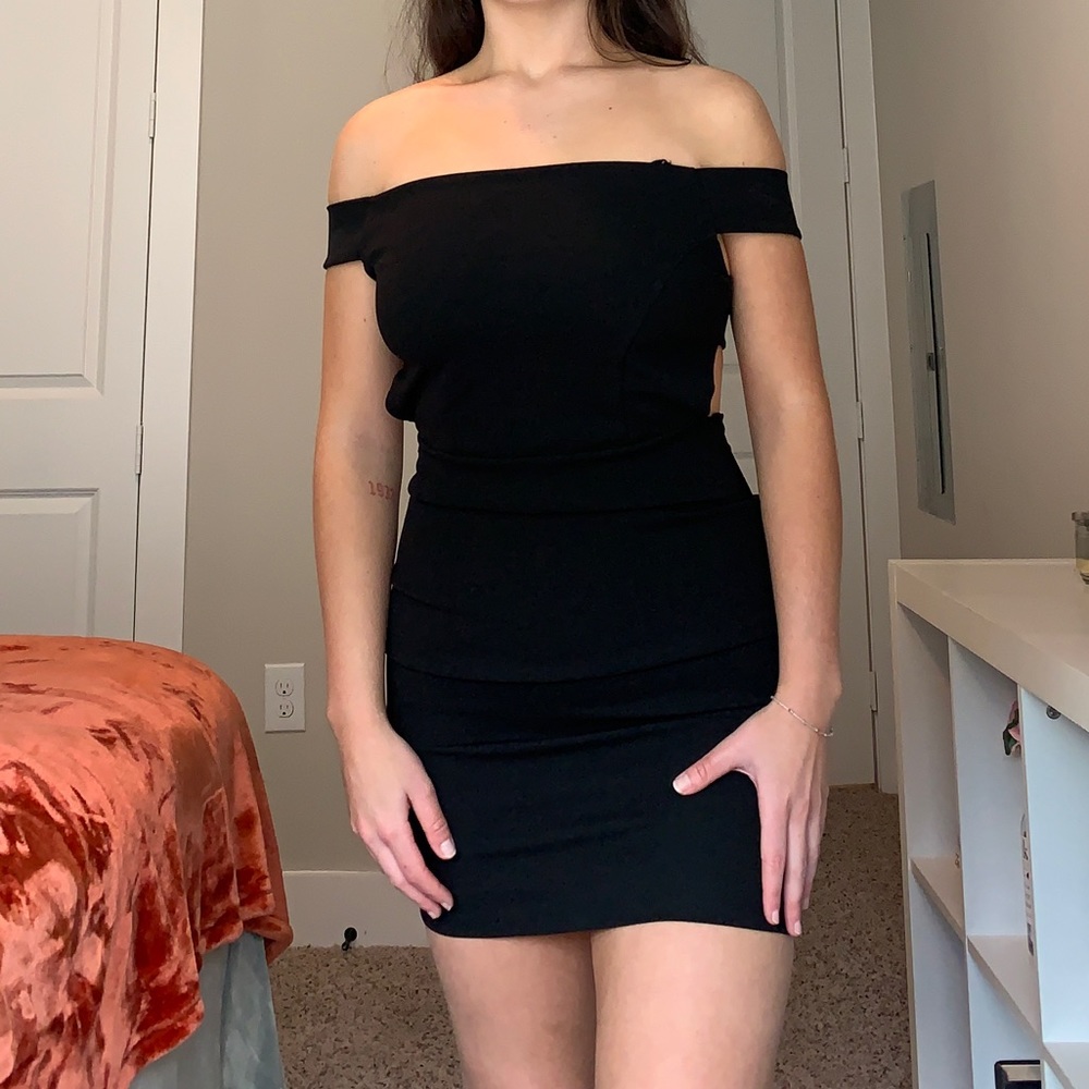 NWOT Off the Shoulder Mini Dress